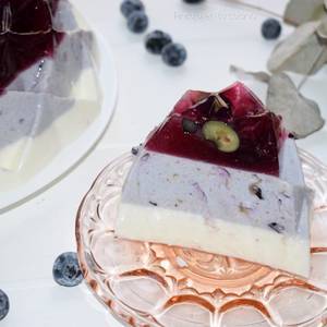 Pastel de gelatina con fruta y yogur, receta fácil