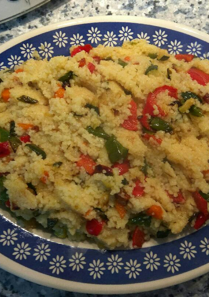 Una foto de Cuscus de verduras