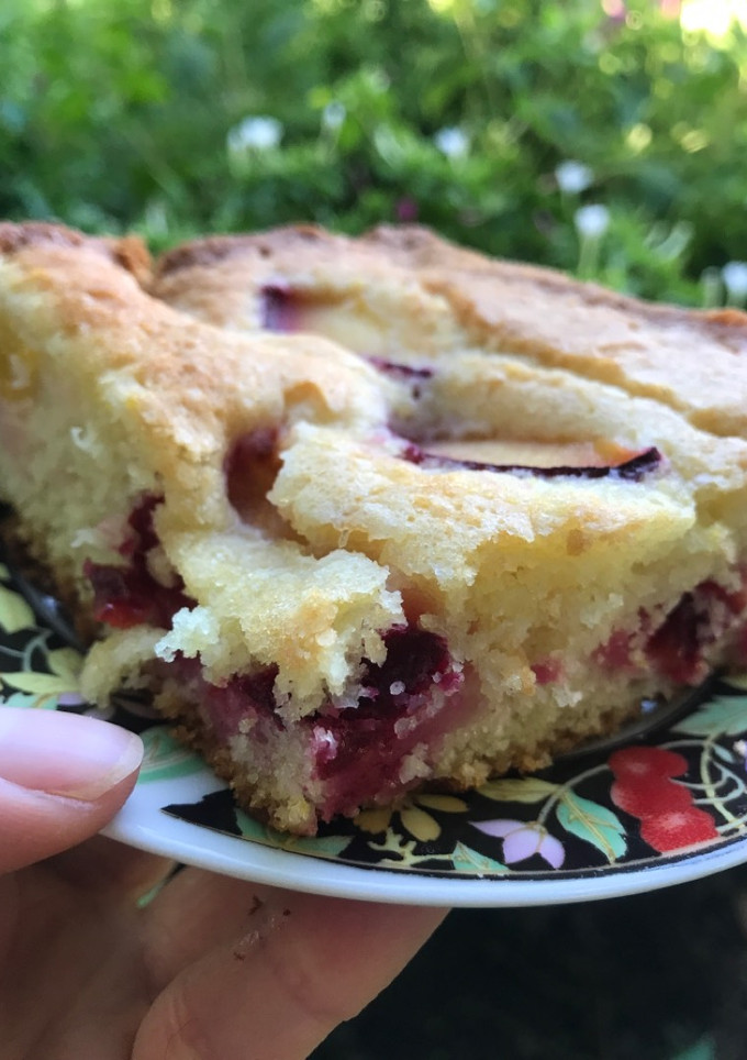 Una foto de Torta de ciruela bien fácil
