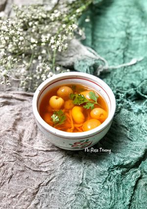 Hình của món Ngọc Kê Tiềm Đông Trùng Hạ Thảo.