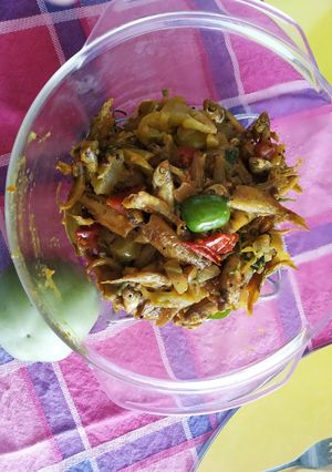 A picture of Green tomato meen (mourola fish).