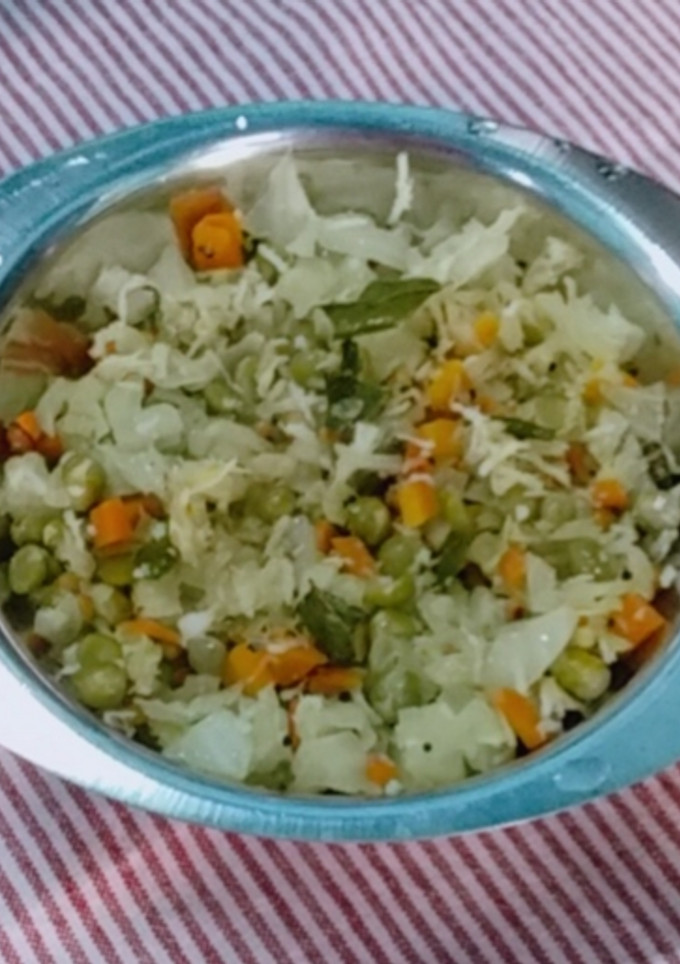கோஸ் கேரட் பட்டாணி பொரியல் செய்முறை முக்கிய புகைப்படம்