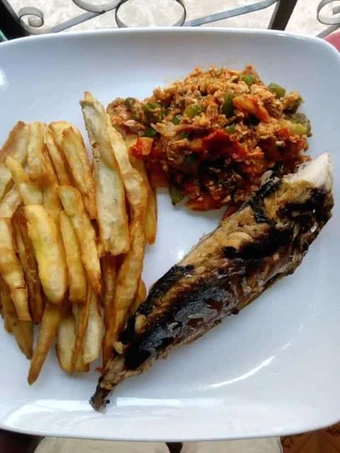 Easy Steps to Make Potato chips,grilled fish and egg sauce the Perfect Delicious