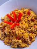 Ayam suwir pedas