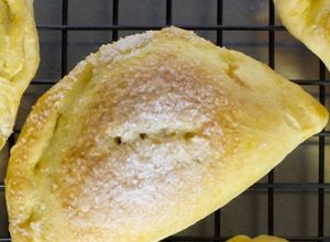 Una foto de Empanadas de pera (receta chilena)