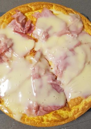 Foto di Frittata al forno con funghi, prosciutto e formaggio