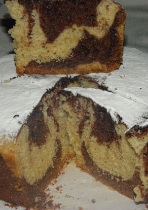 Una foto de Torta casera marmolada
