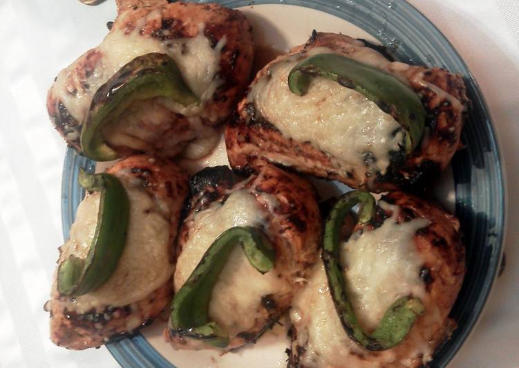 Easiest Way to Prepare Super Quick Homemade grilled Italian chicken smoked in applewood