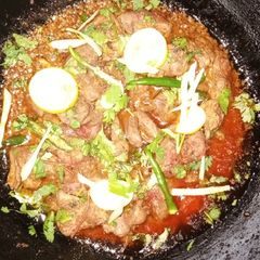 A picture of Kalije karahi.