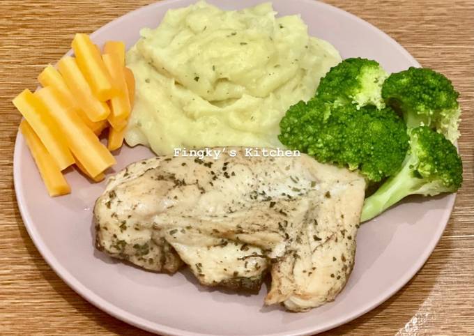 Grilled Chicken With Mashed Potato