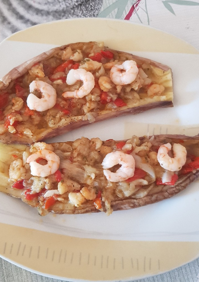 Una foto de Berenjenas rellenas de gambas