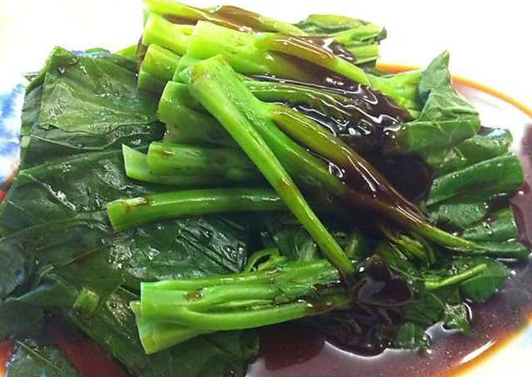 Chinese Broccoli With Oyster Sauce and Fried Garlic