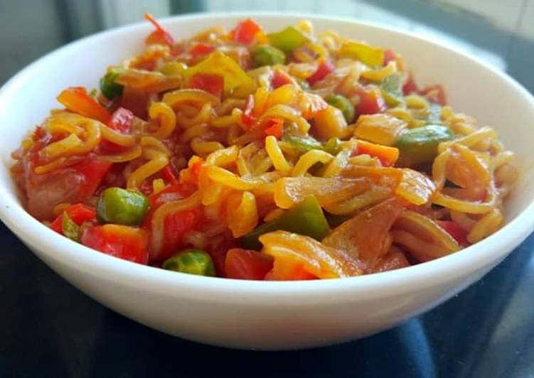 Recipe: at dinner Hot Chilli Garlic Maggi