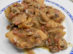 Foto principal de Pollo en salsa con jamón serrano