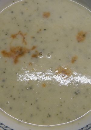 Una foto de Crema de calabacines y manzana