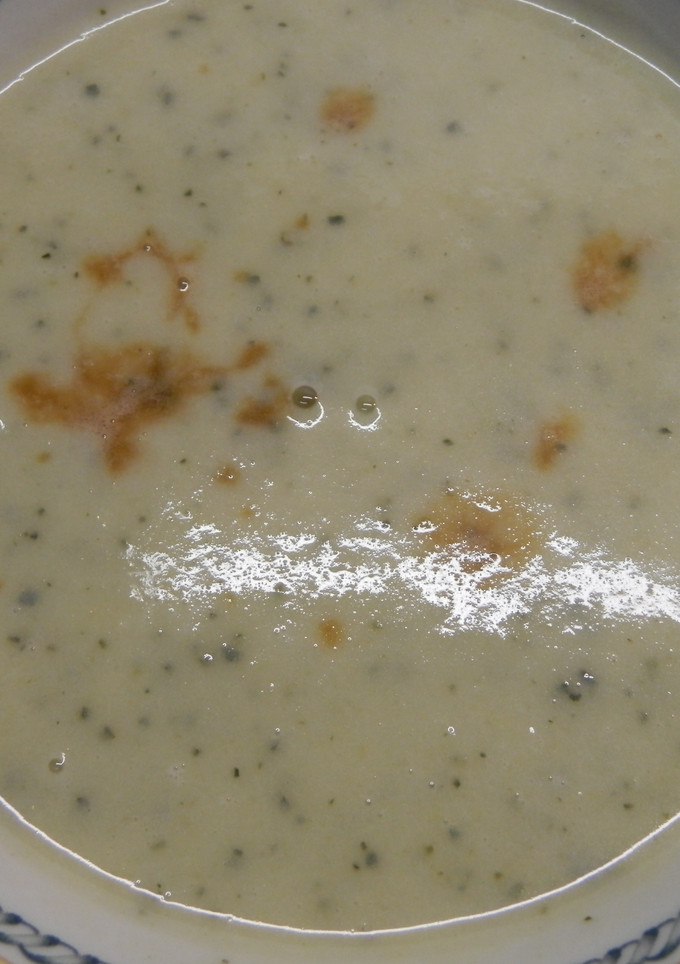Una foto de Crema de calabacines y manzana