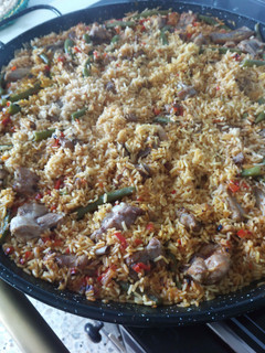 Una foto de Arroz con costilla de cerdo y judías verdes