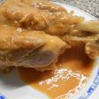 jarrete de cerdo asado con verduras.