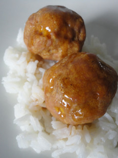 Una foto de Albóndigas de pollo y mango al horno