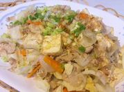A picture of pork onion bean sprouts
