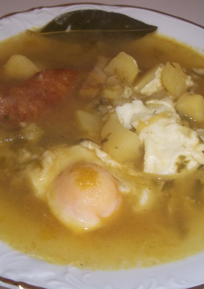 Una foto de Sopa de patatas con bacalao