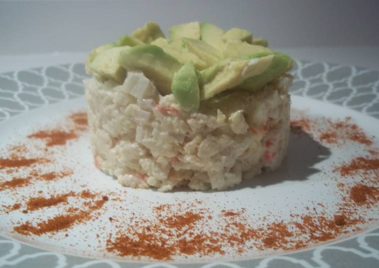 Ensaladilla de pescado con aguacate