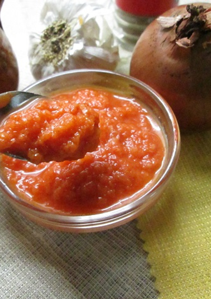 Una foto de Salsa fría de cebolla 