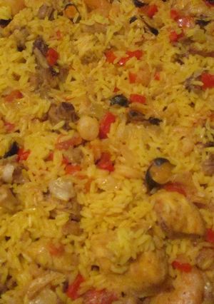 Una foto de Arroz exprés con mariscos cocidos y congelados