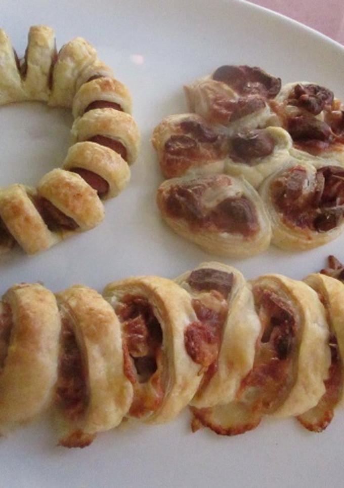 Una foto de Ideas enrrolladitas con hojaldre, salchichas y queso