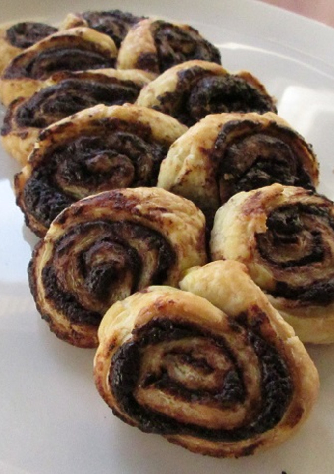 Una foto de Pan de rollitos hojaldrados con chocolate
