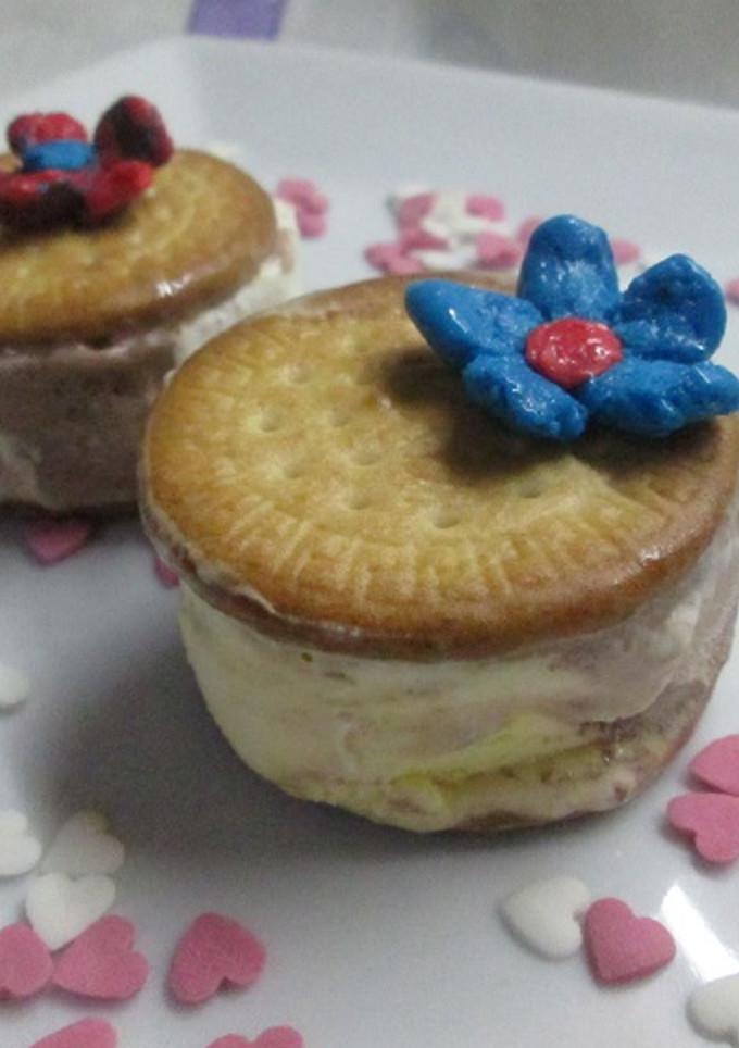 Una foto de Sandwich helado con galletas María