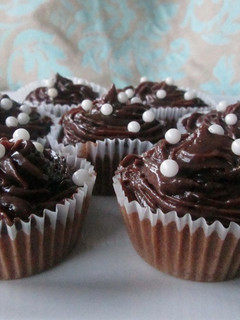 Una foto de Magdalenas al microondas con ganache falso