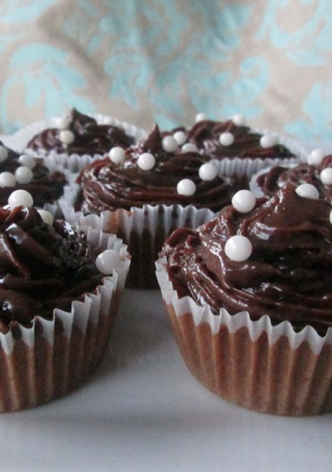 Una foto de Magdalenas al microondas con ganache falso