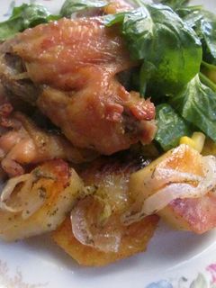 Una foto de Alitas de pollo a la mostaza con súper guarnición