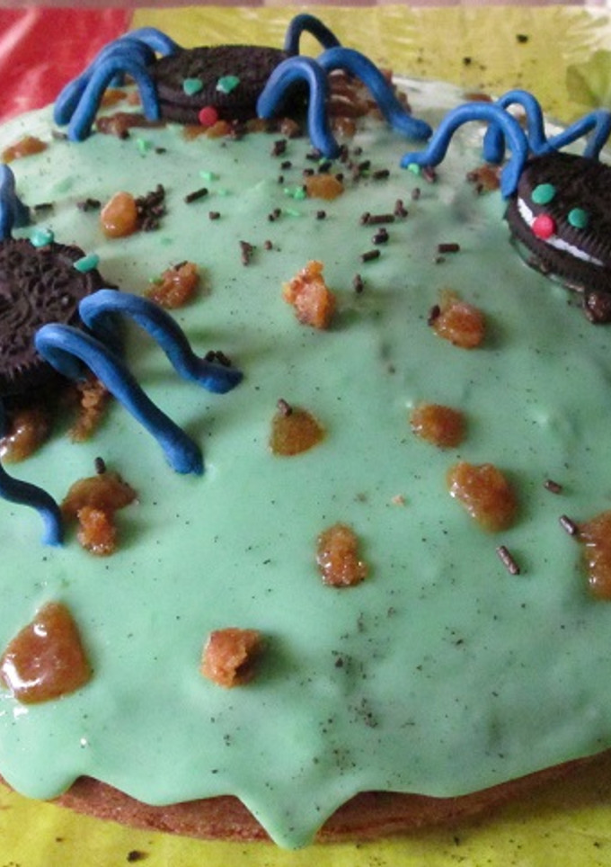 Una foto de Pastel con arañas Oreo