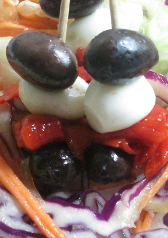 Una foto de Ensalada con pinchos rápidos