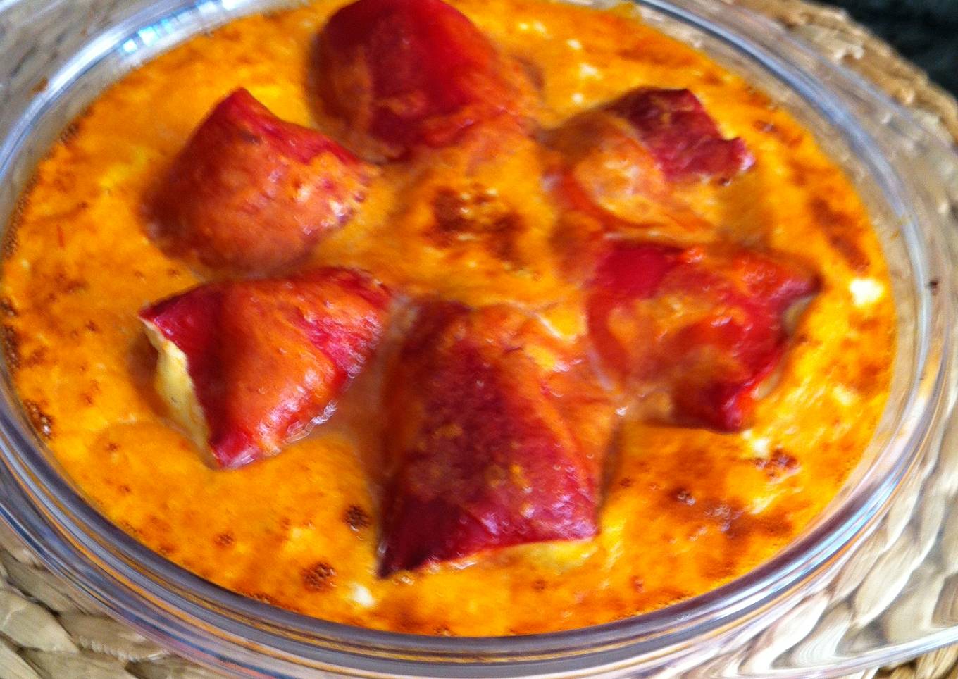 Pimientos del piquillo rellenos de brandada de bacalao Marisa
