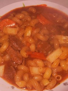 Una foto de Guiso con trocitos de bola de lomo