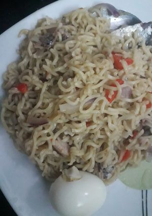 A picture of Indomie breakfast.