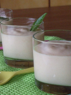 Foto principal de Chupitos de crema de garbanzos para aperitivo