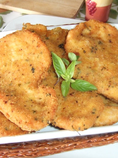 Una foto de Milanesas de pavo al curry