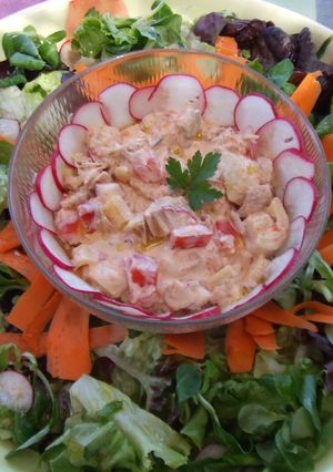 Una foto de Ensalada con mayonesa de zanahoria y semillas de sésamo tostado