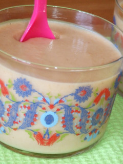 Una foto de Vasitos de crema de remolacha y frambuesas