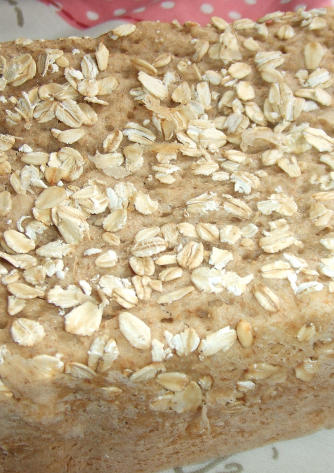 Una foto de Pan integral de trigo y avena