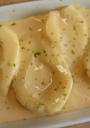 Una foto de Peras de dieta con su crema