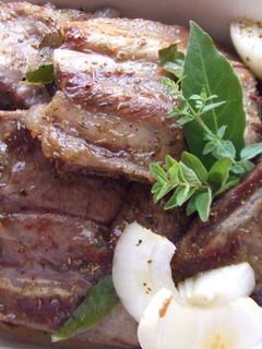 Una foto de Costillas de cerdo ibérico a la criolla