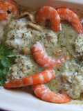 Dorada con salsa de almendras y langostinos