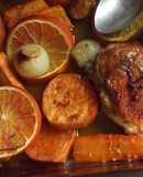 Pollo horneado con semilla de mostaza y naranjas sanguinas