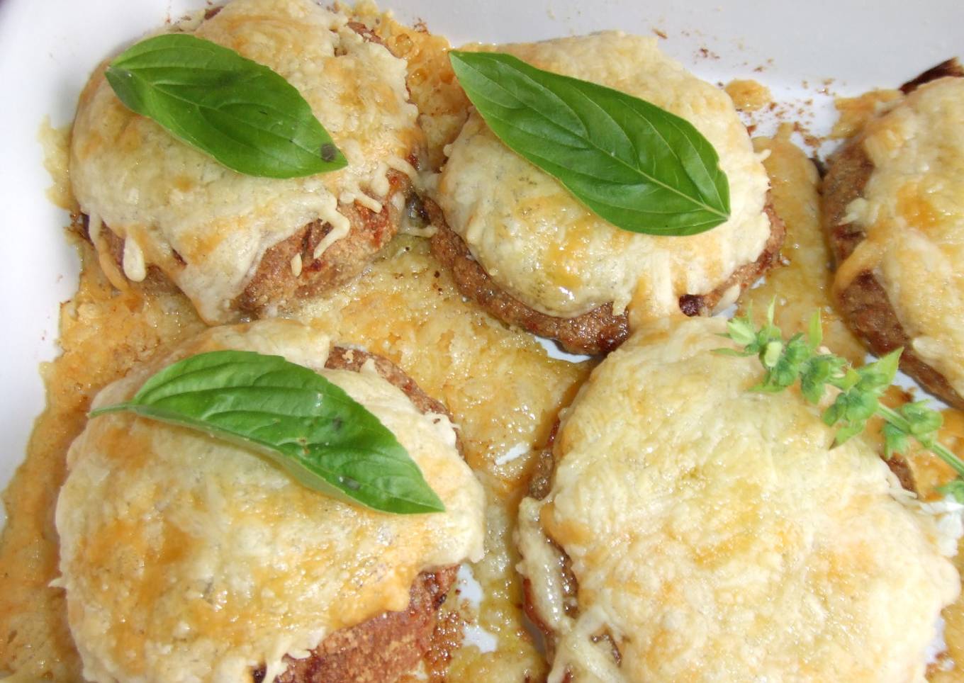 Filetes de carne picada gratinados