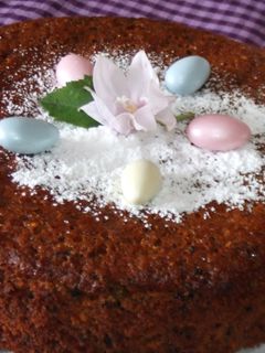 Una foto de Torta oscura de chocolate y almendra